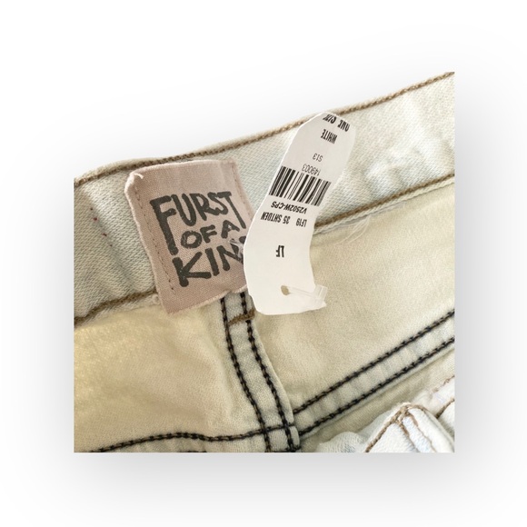 LF Furst ofaKind ❤︎ Upcycled Vintage Levi's® ❤︎ Cut Off Disney Winnie Pooh Short - Picture 9 of 16